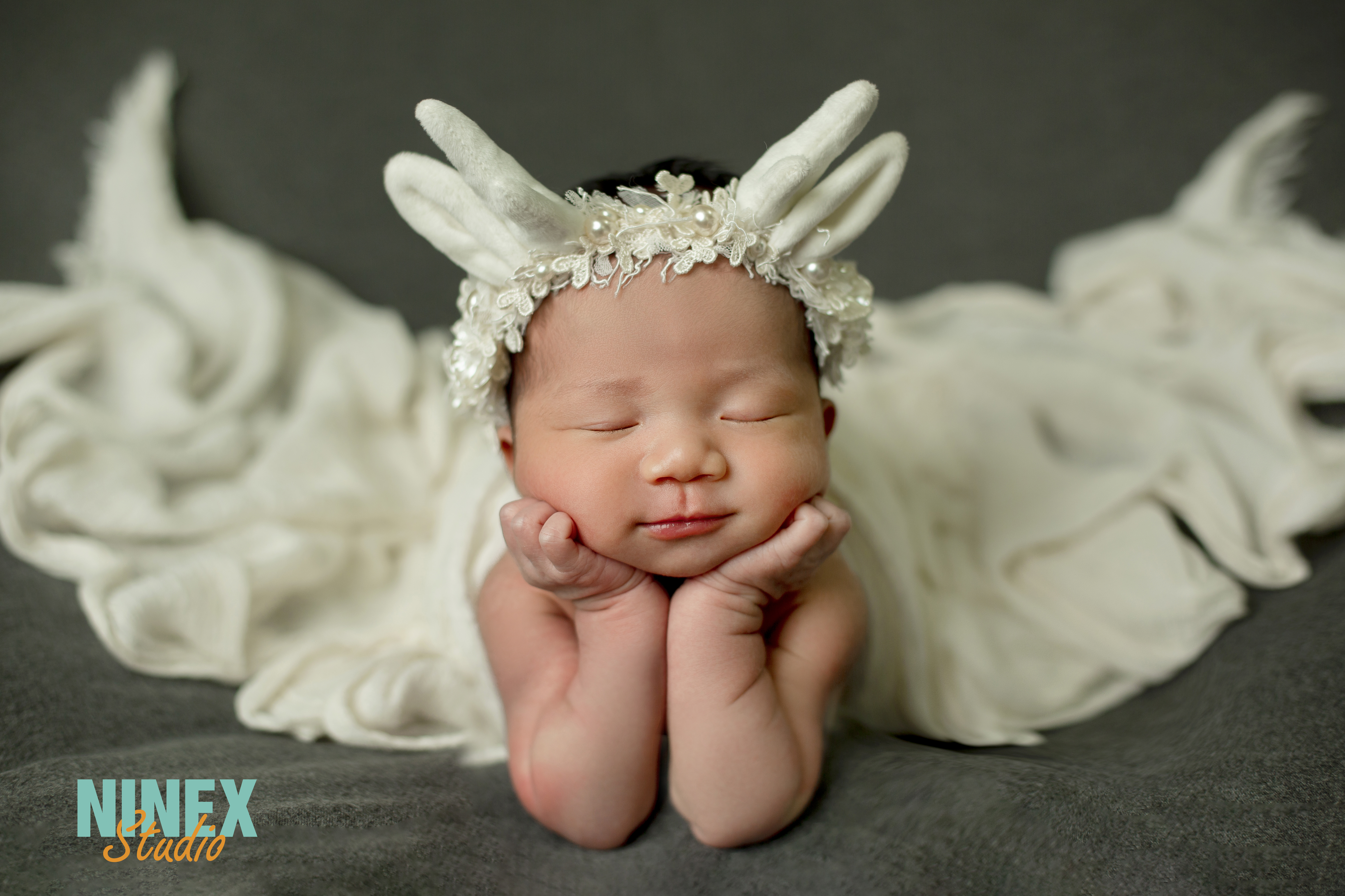 Chụp ảnh newborn Cẩm Phả